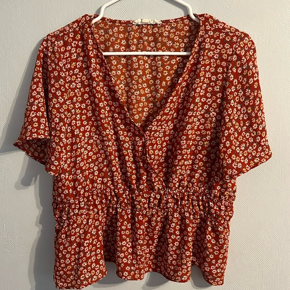 Size XL top red floral